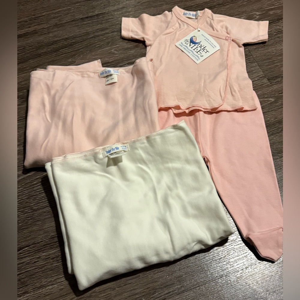 UNDER THE NILE BABY SET 0-3 months Pink with 2 receiving blankets pink/white